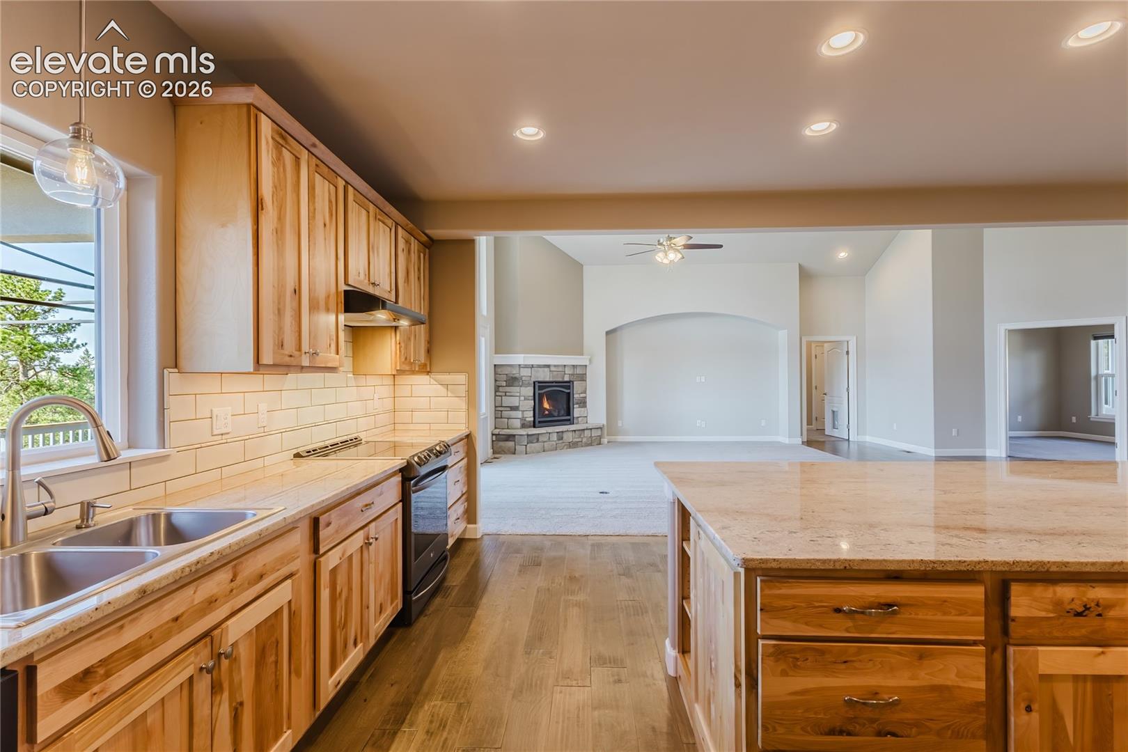 407 Silvermoon Heights