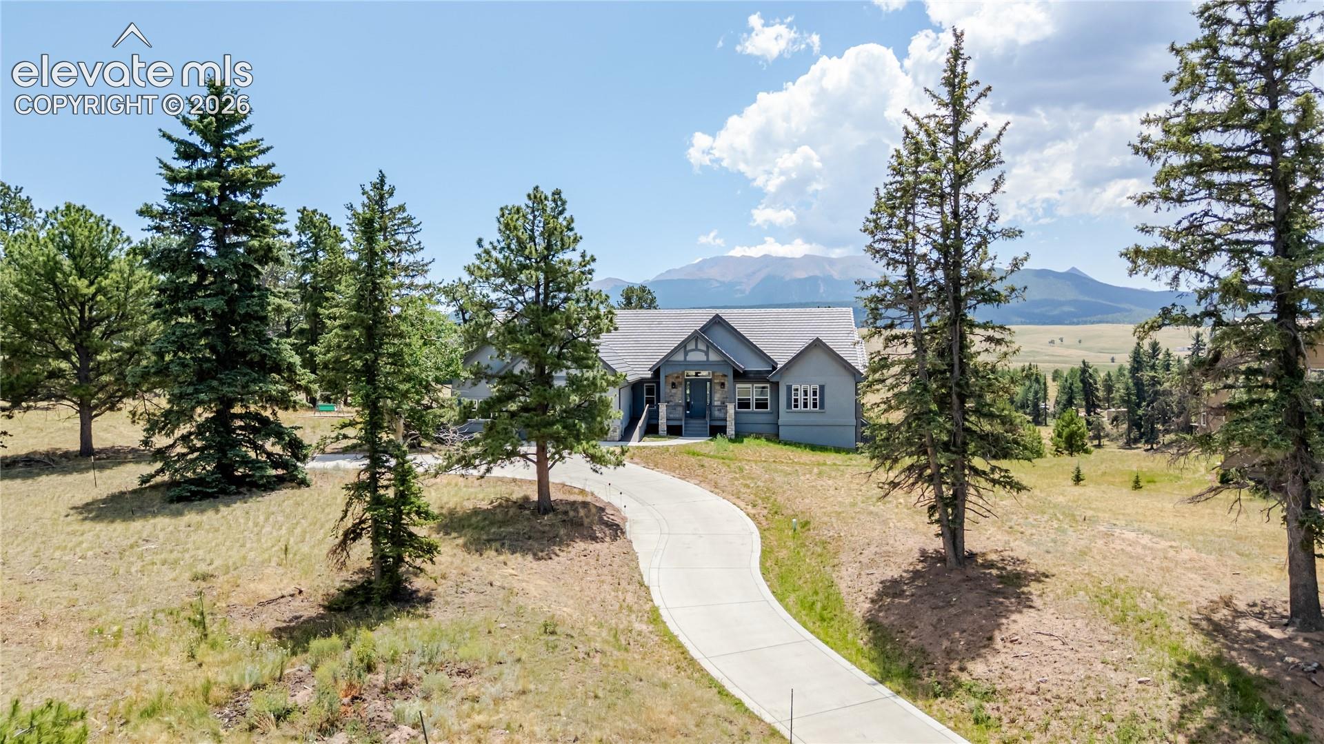 407 Silvermoon Heights