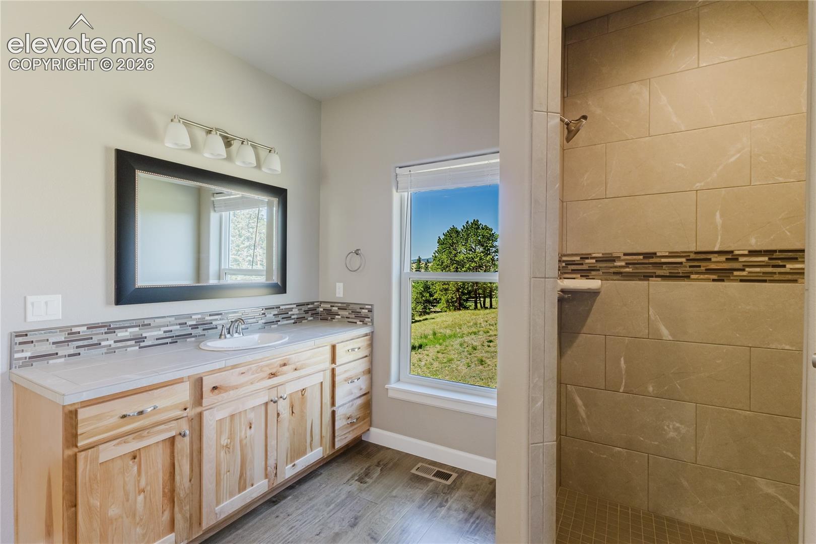 407 Silvermoon Heights