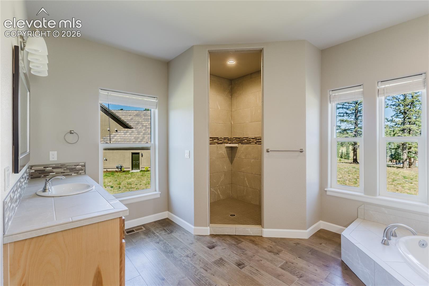 407 Silvermoon Heights