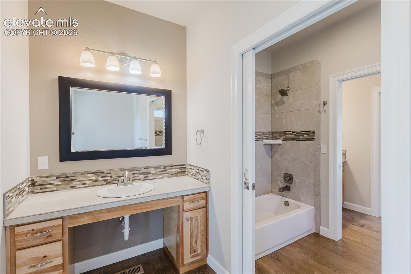 407 Silvermoon Heights
