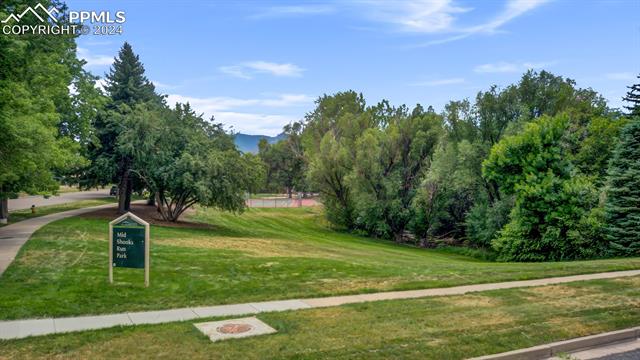 423 N El Paso Street