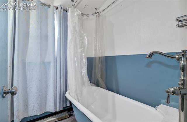 423 N El Paso Street