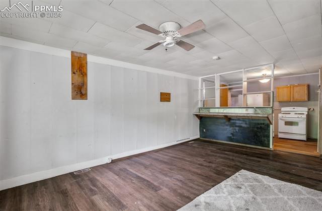 423 N El Paso Street