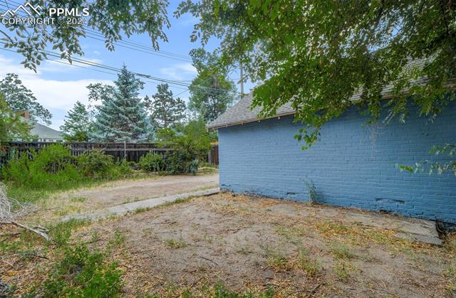 423 N El Paso Street