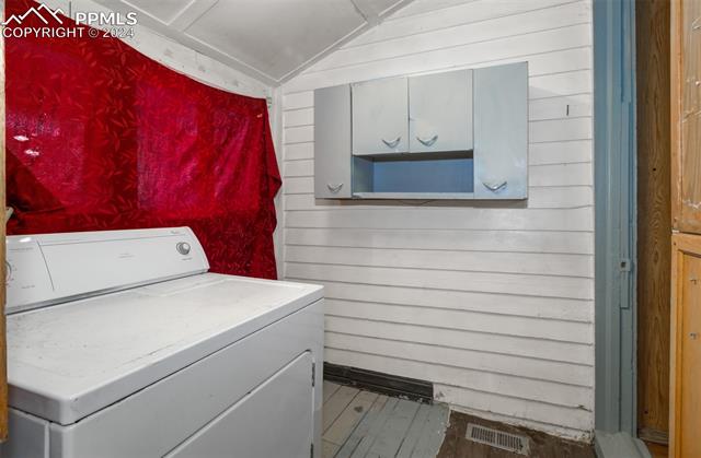 423 N El Paso Street