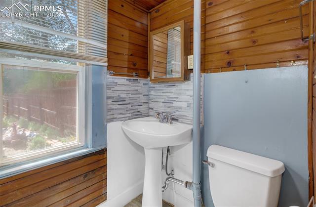 423 N El Paso Street