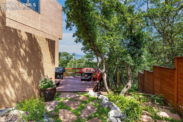 531 Crystal Hills Boulevard