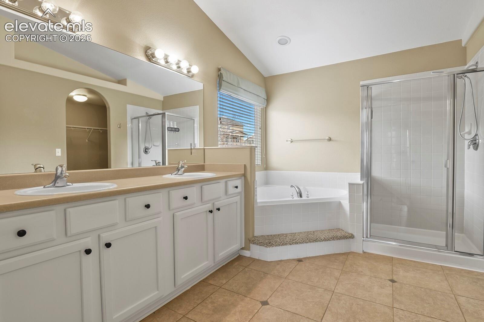 15884 Paiute Circle
