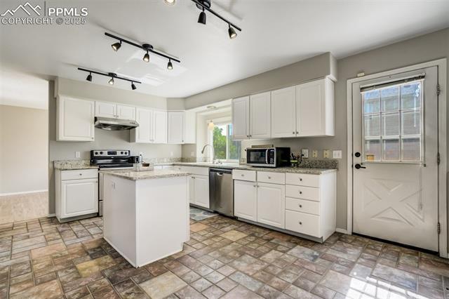 1565 Charmwood Drive