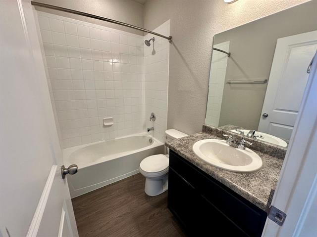 5572 Stetson Hills Boulevard