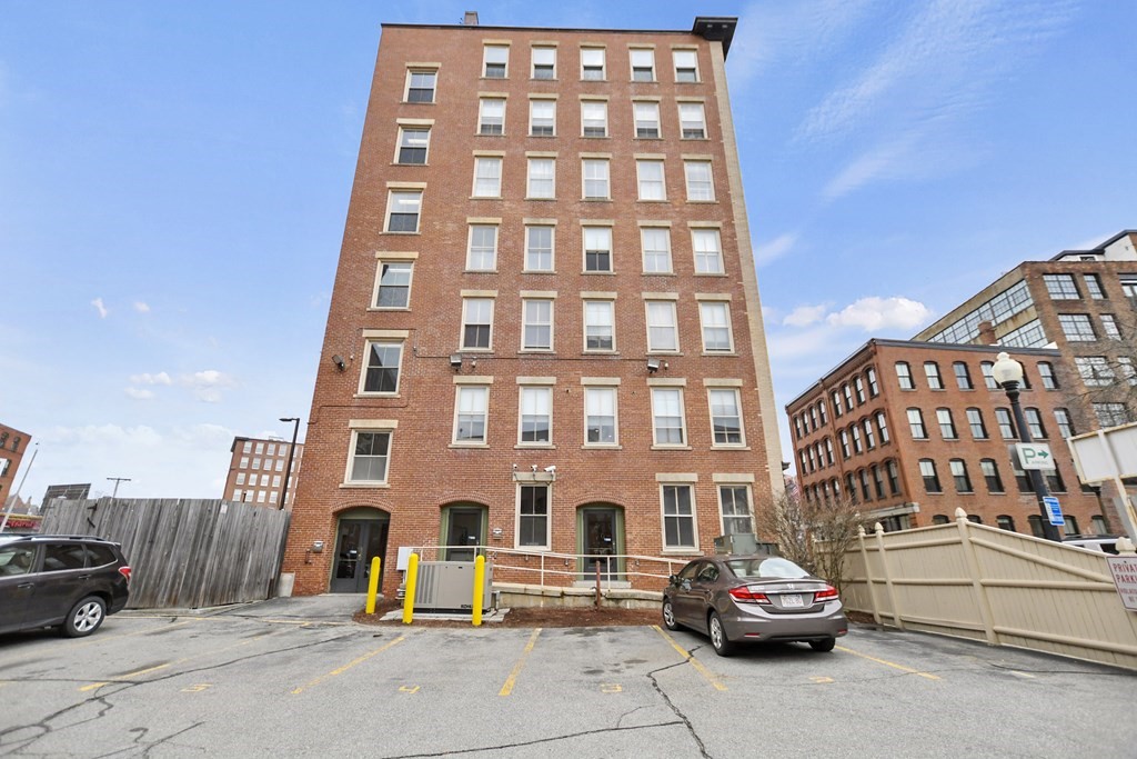 21 Wingate Street # 606