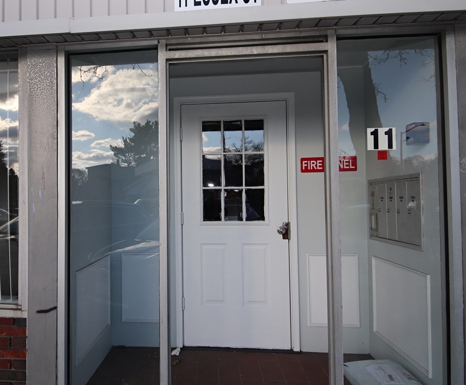 11C Essex Street # 11C