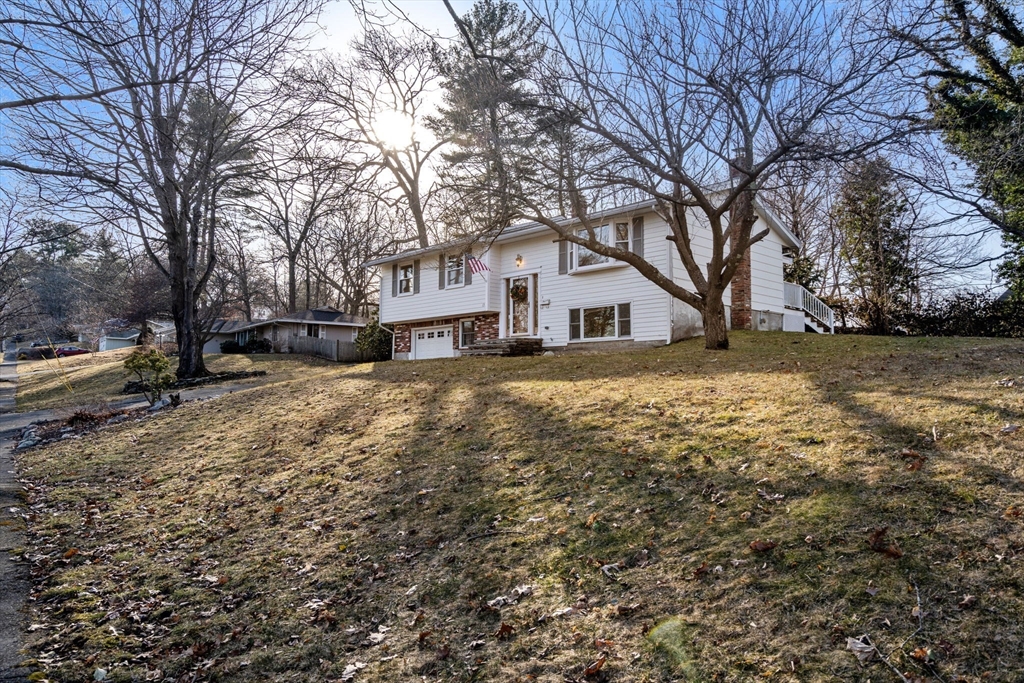 13 Anne Dr