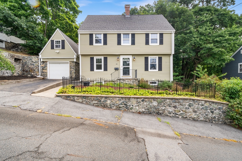 95 Woodland Rd