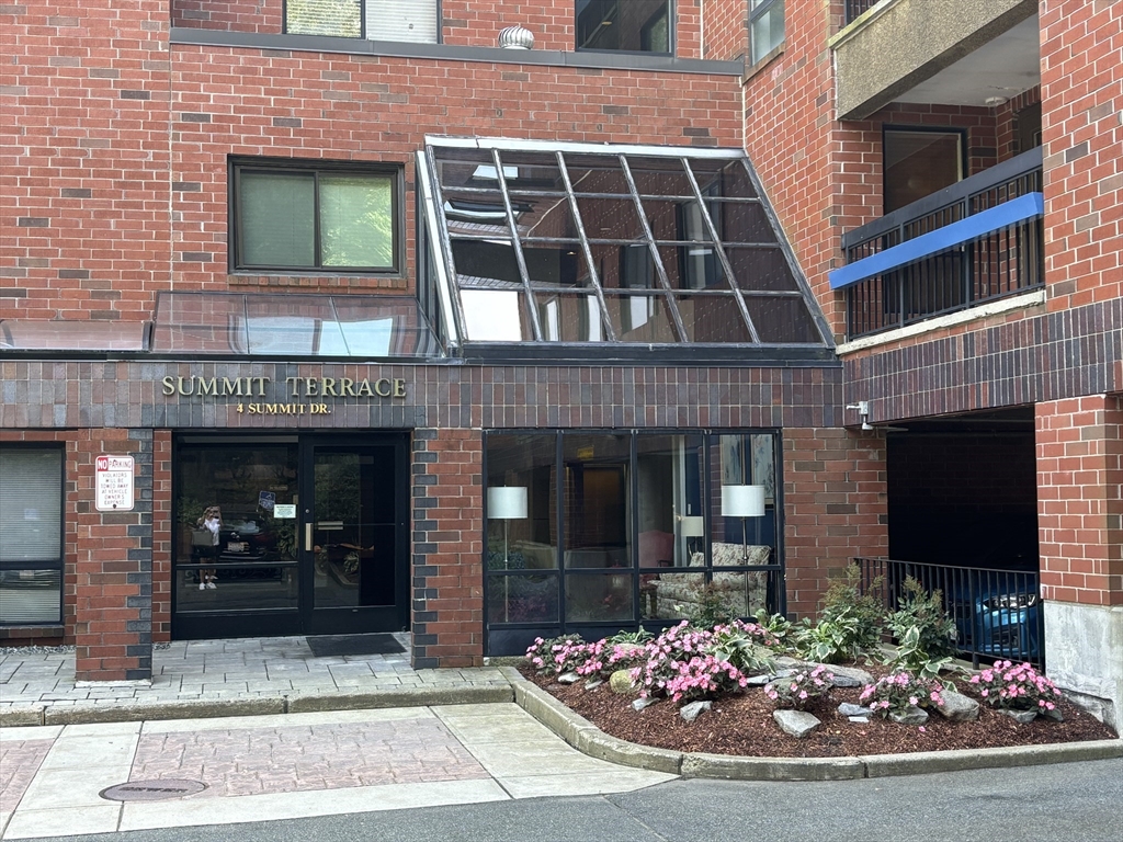 4 Summit Drive # 602 Unit: 4-602