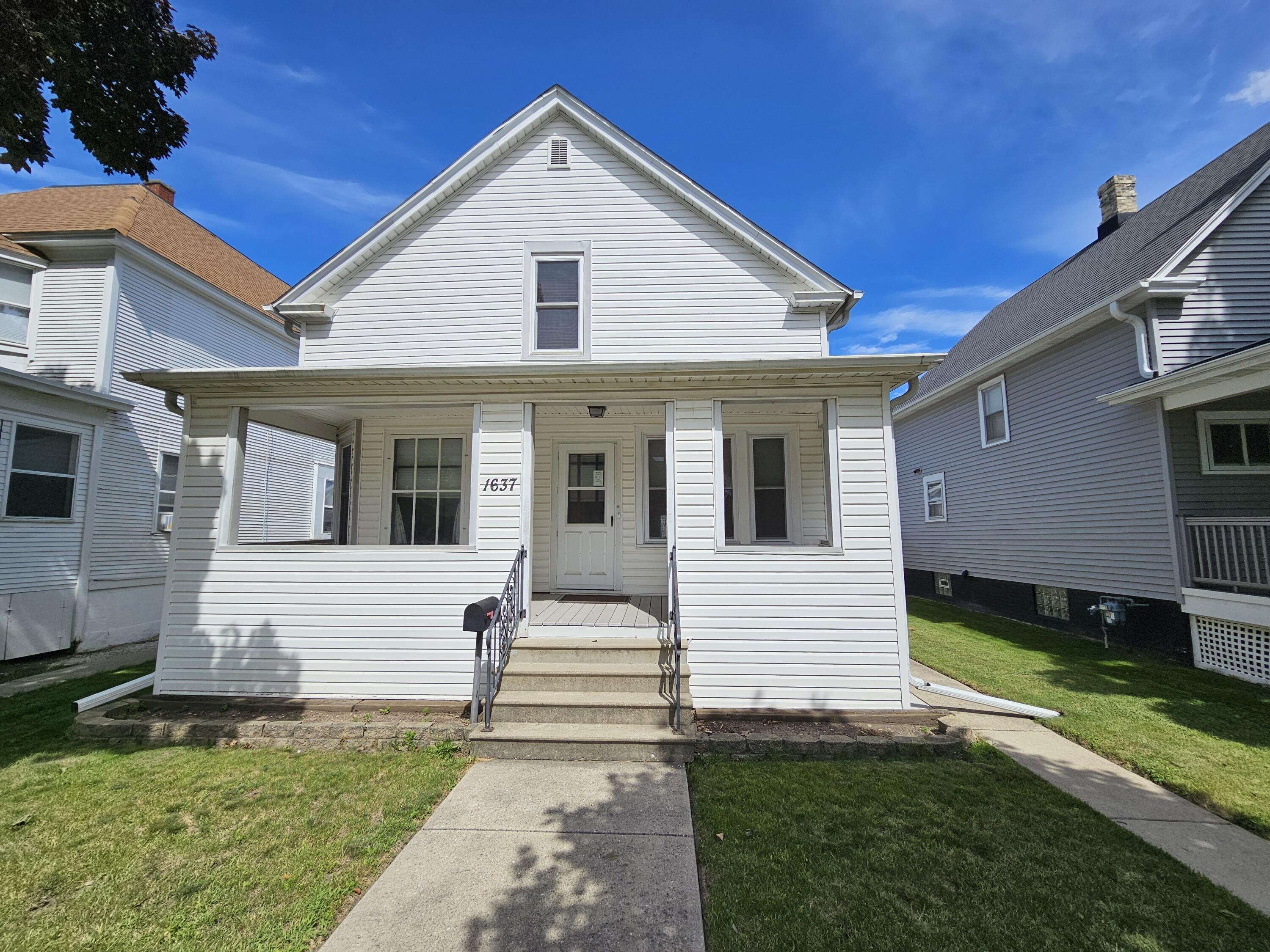 1637 Thurston Ave, Racine