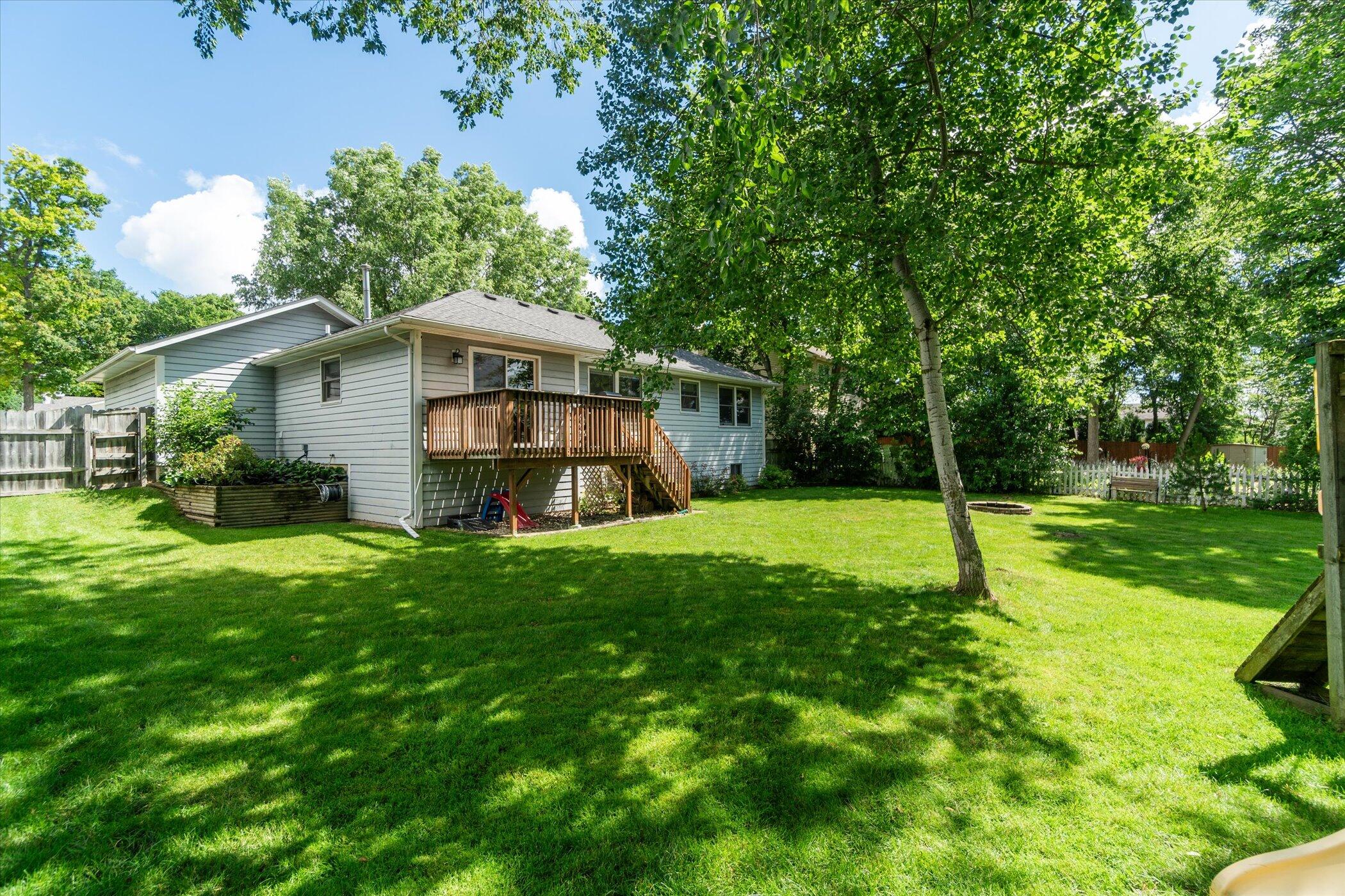 3221 Shortridge Dr, Caledonia