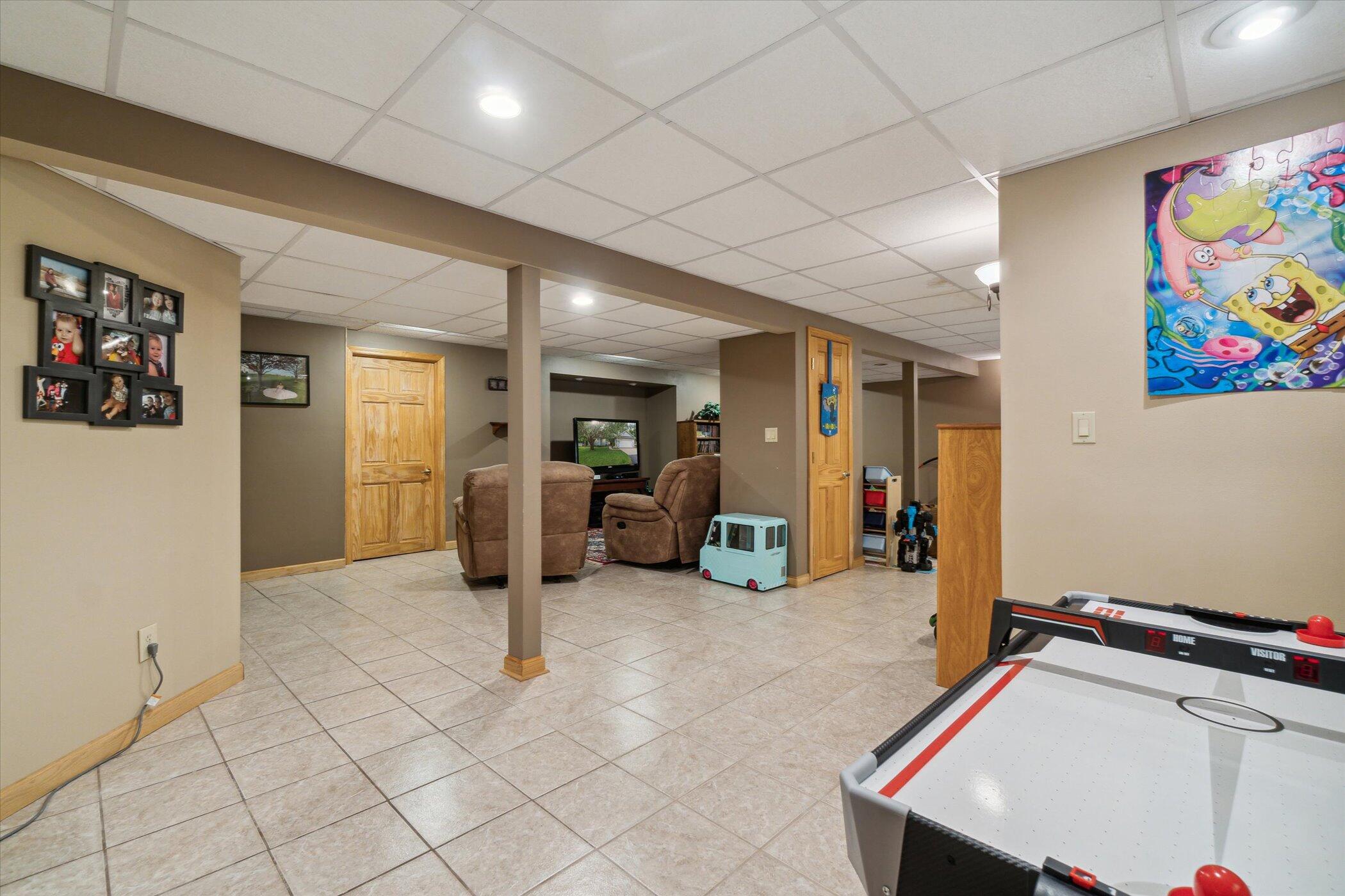 3221 Shortridge Dr, Caledonia