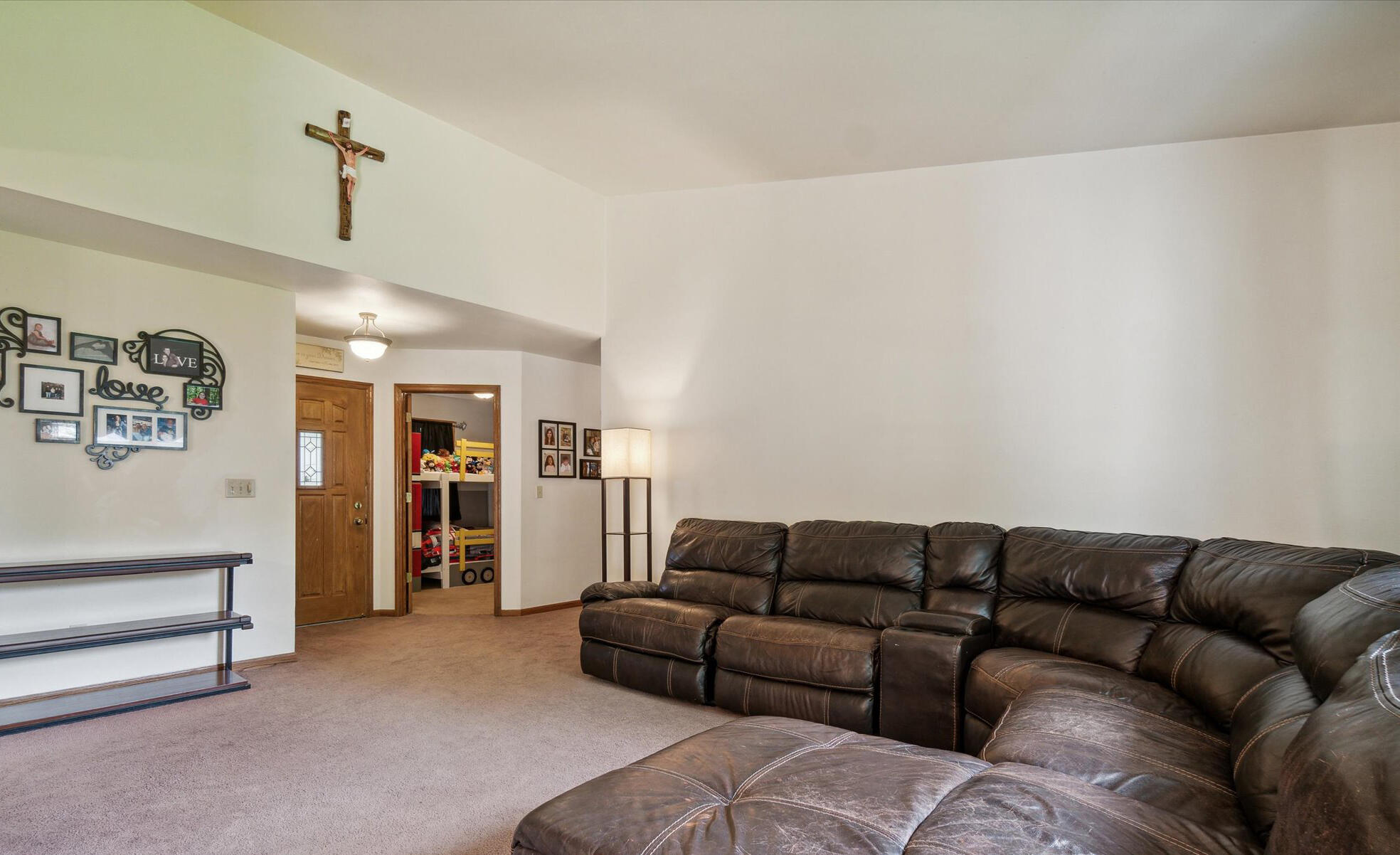 3221 Shortridge Dr, Caledonia