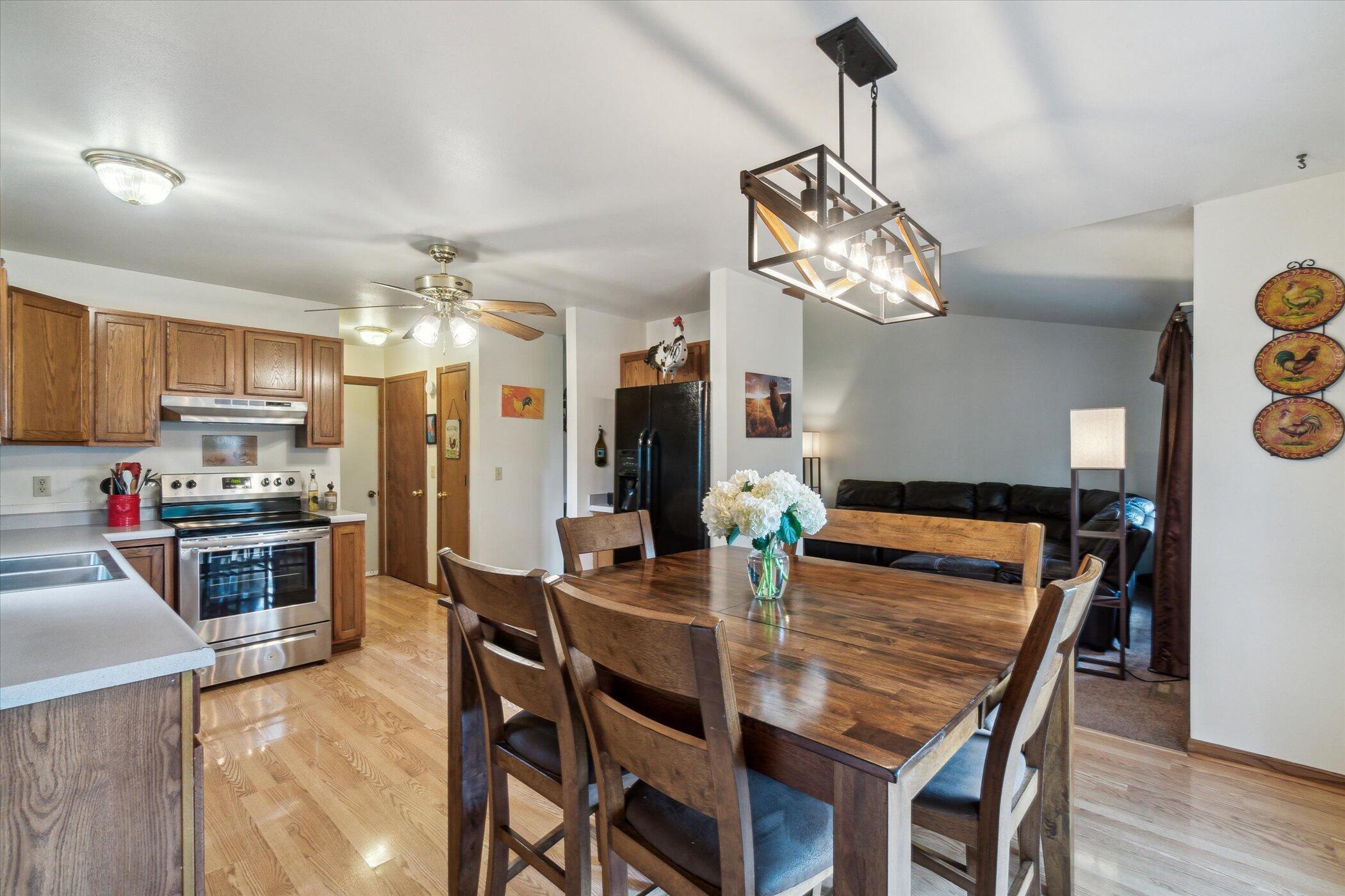 3221 Shortridge Dr, Caledonia