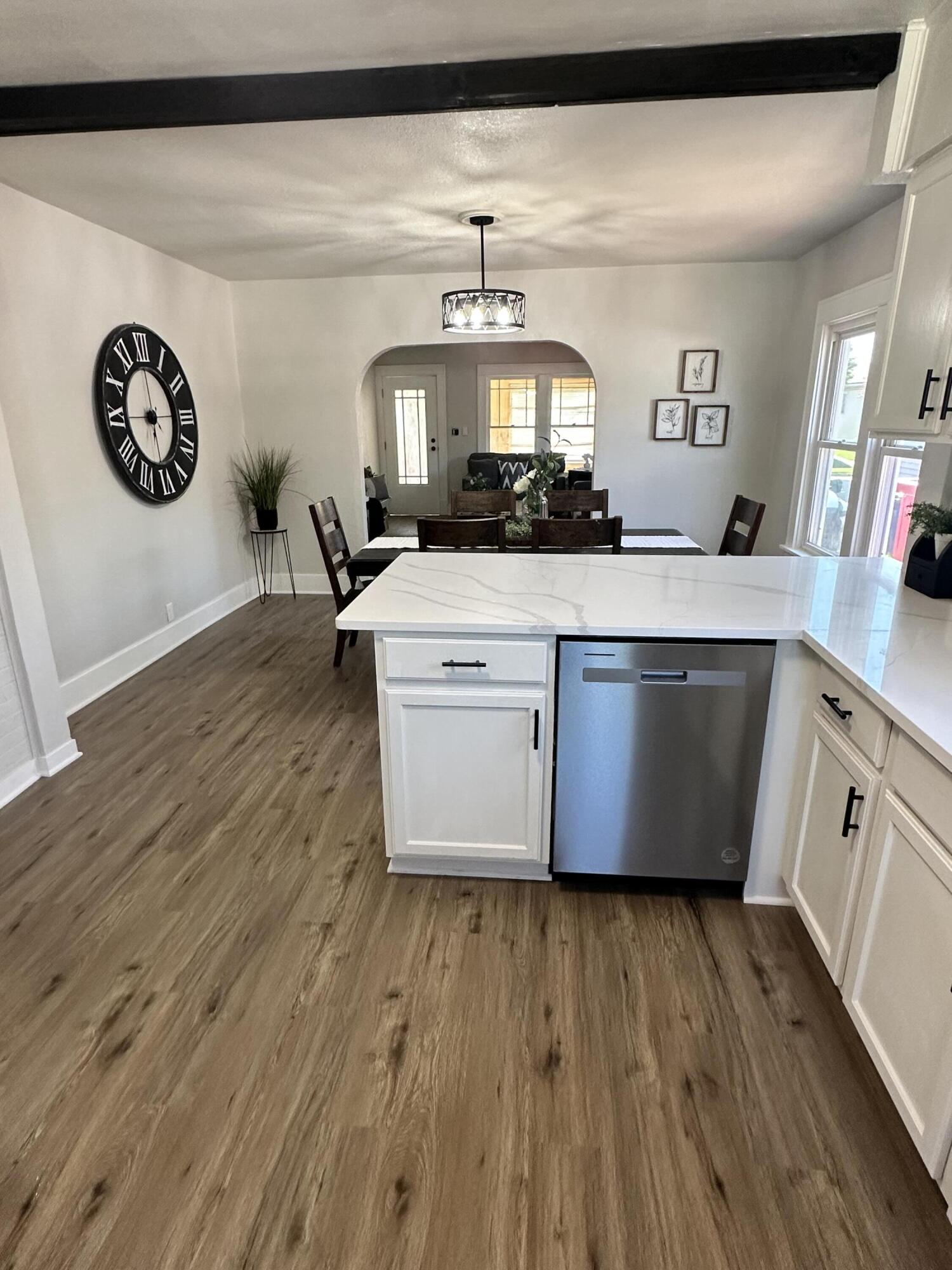 2710 Geneva St, Racine