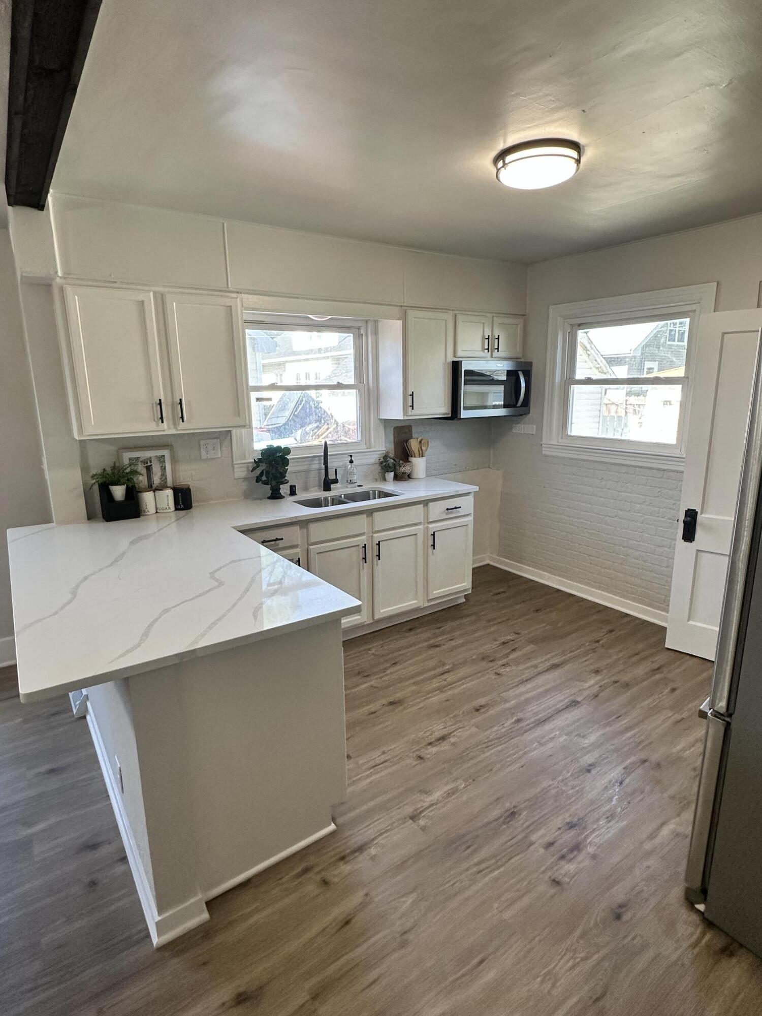 2710 Geneva St, Racine