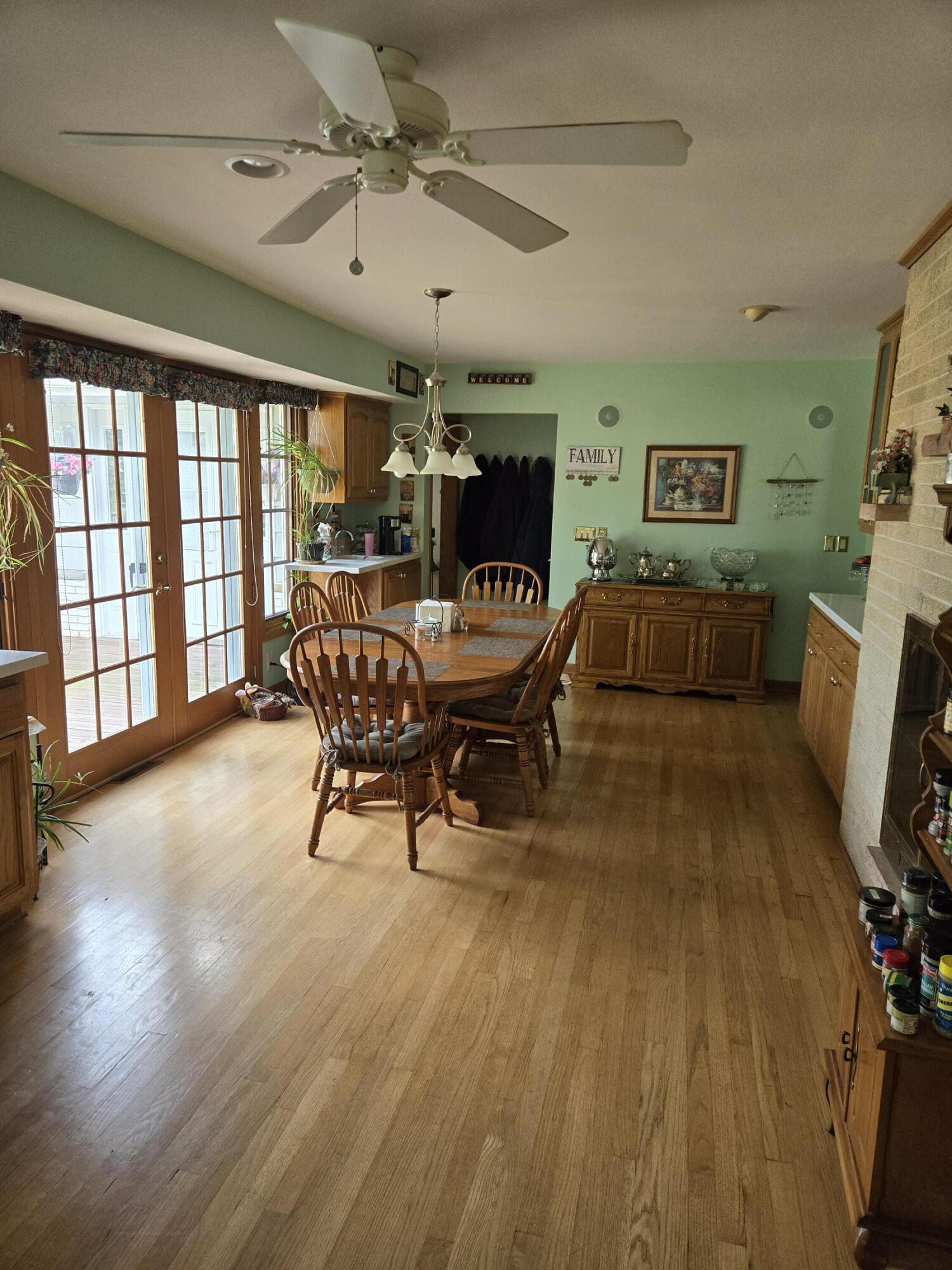 170 Westminster Sq, Racine