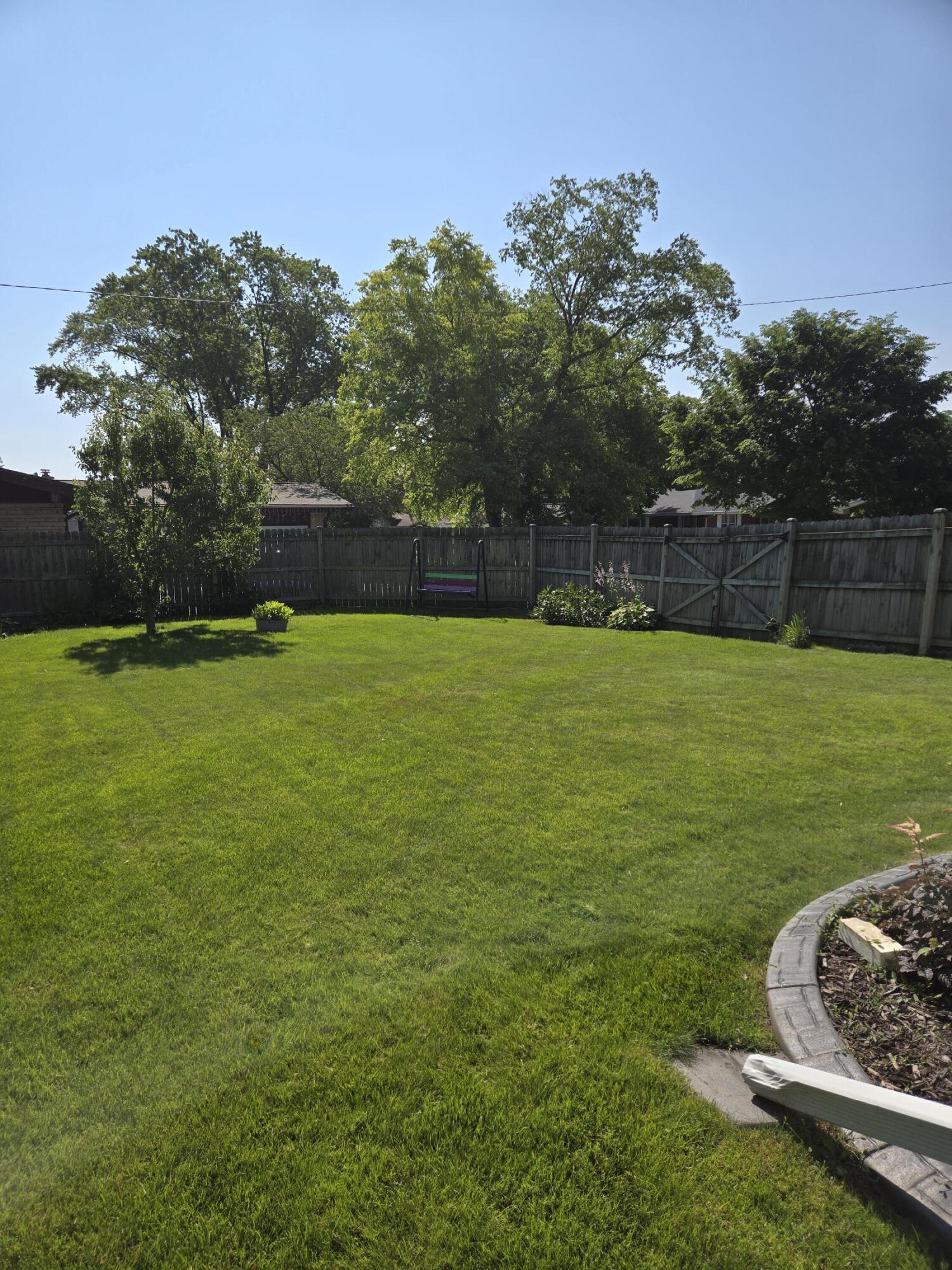 170 Westminster Sq, Racine
