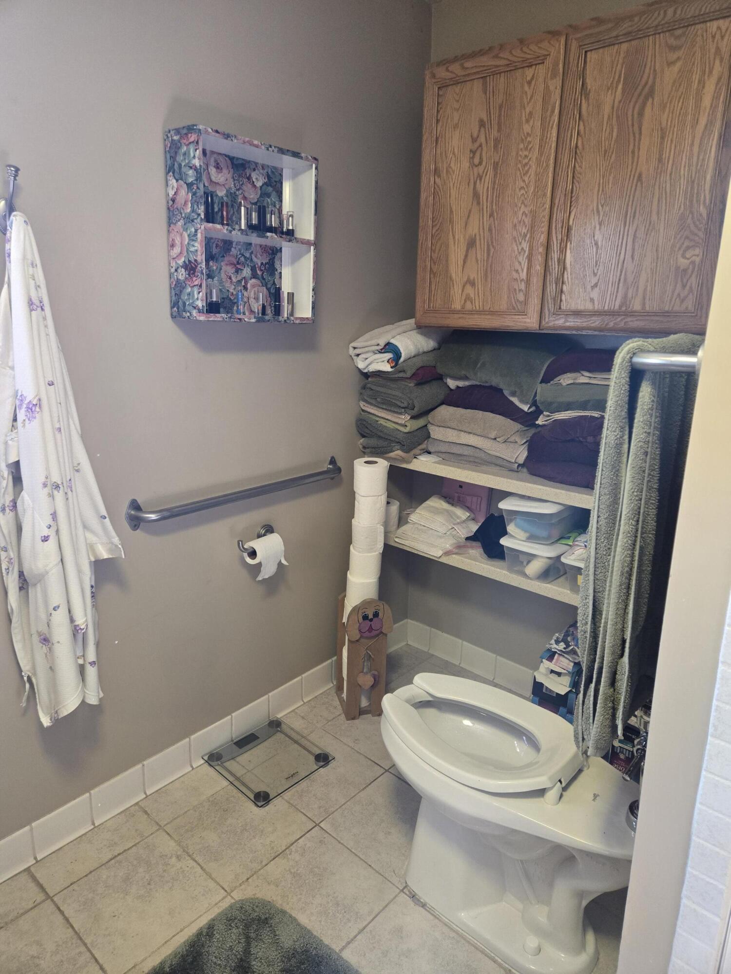 170 Westminster Sq, Racine