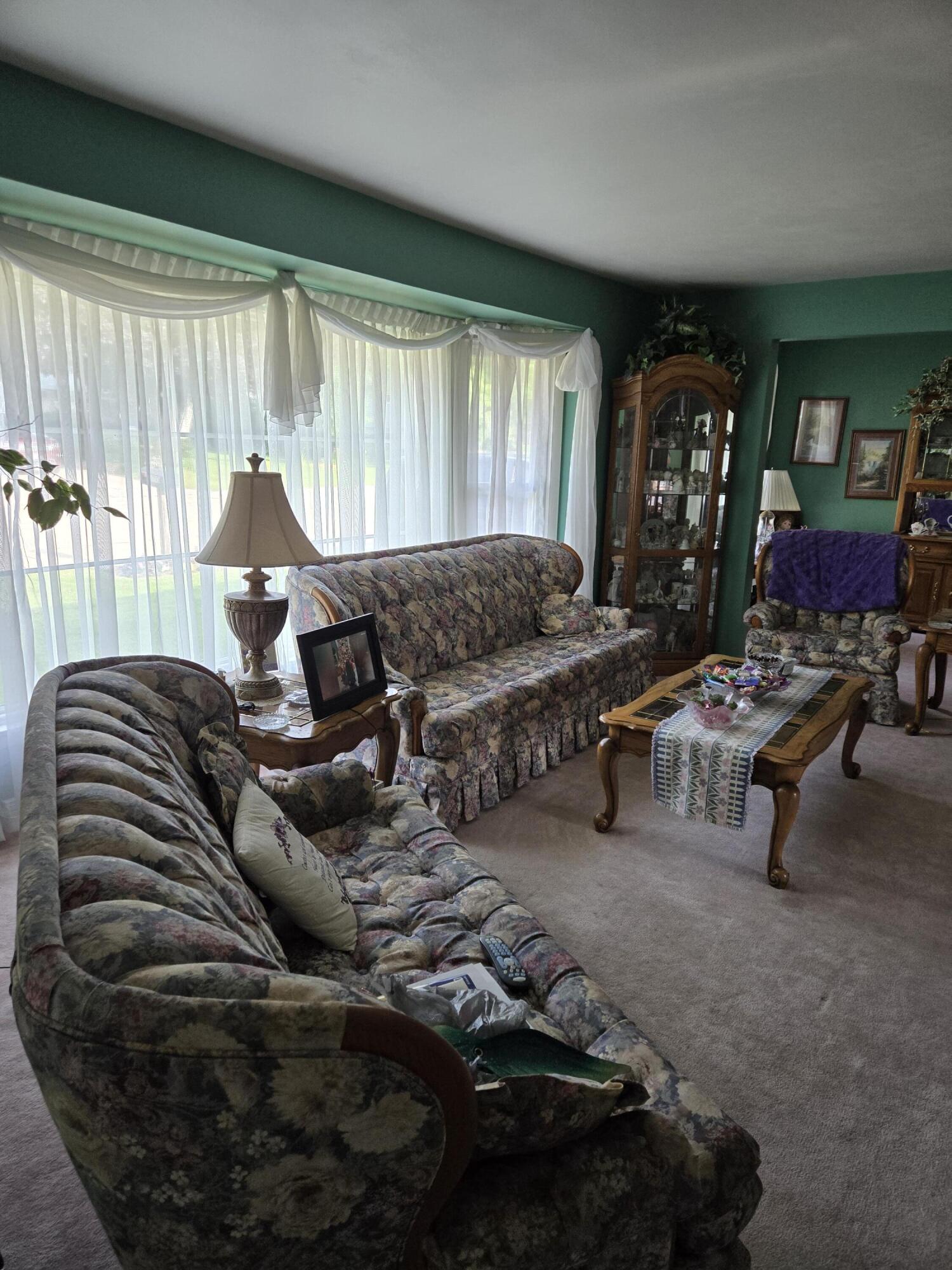 170 Westminster Sq, Racine