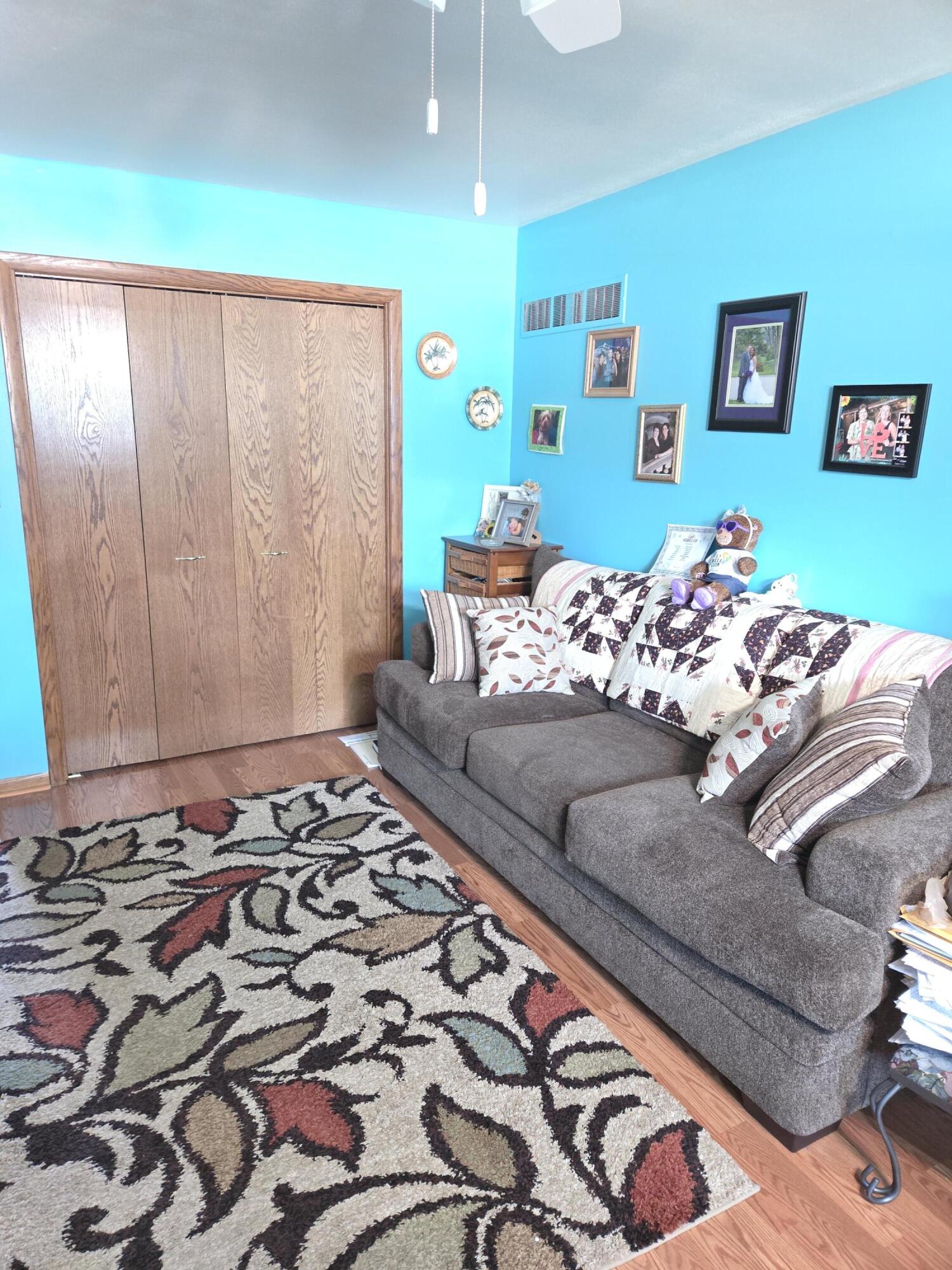 170 Westminster Sq, Racine