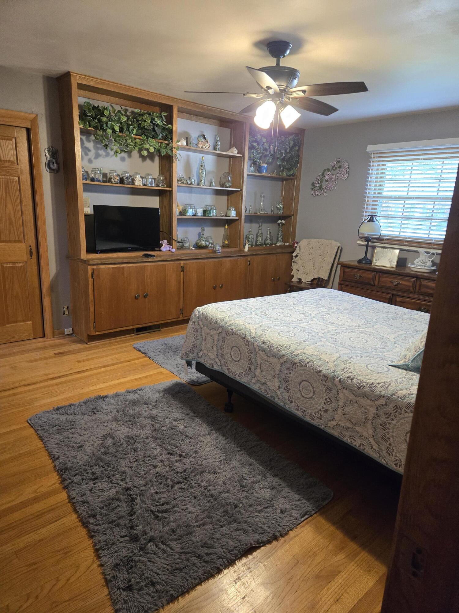 170 Westminster Sq, Racine