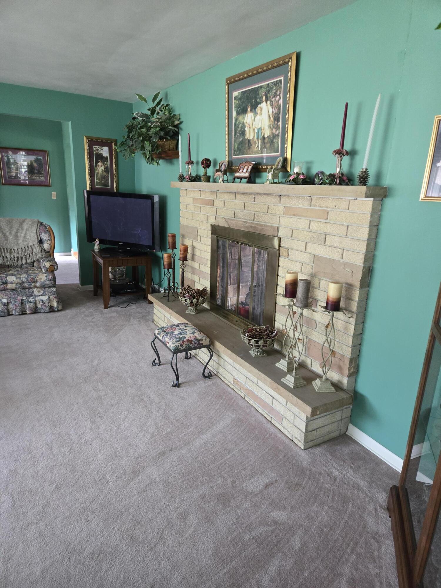 170 Westminster Sq, Racine
