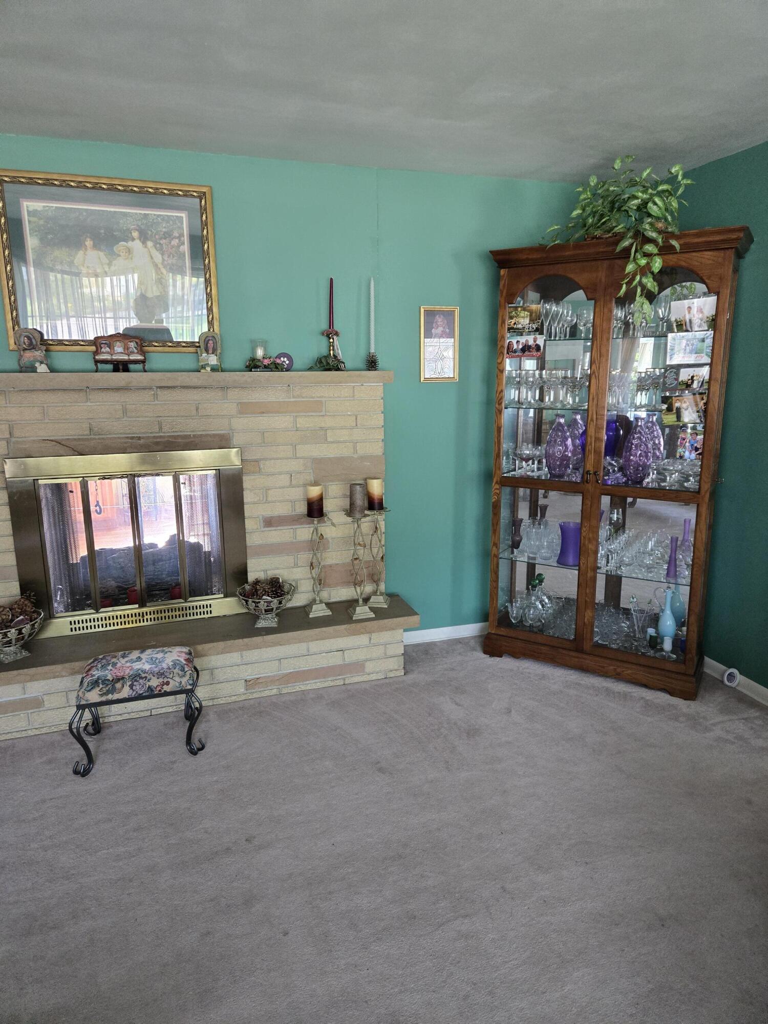 170 Westminster Sq, Racine