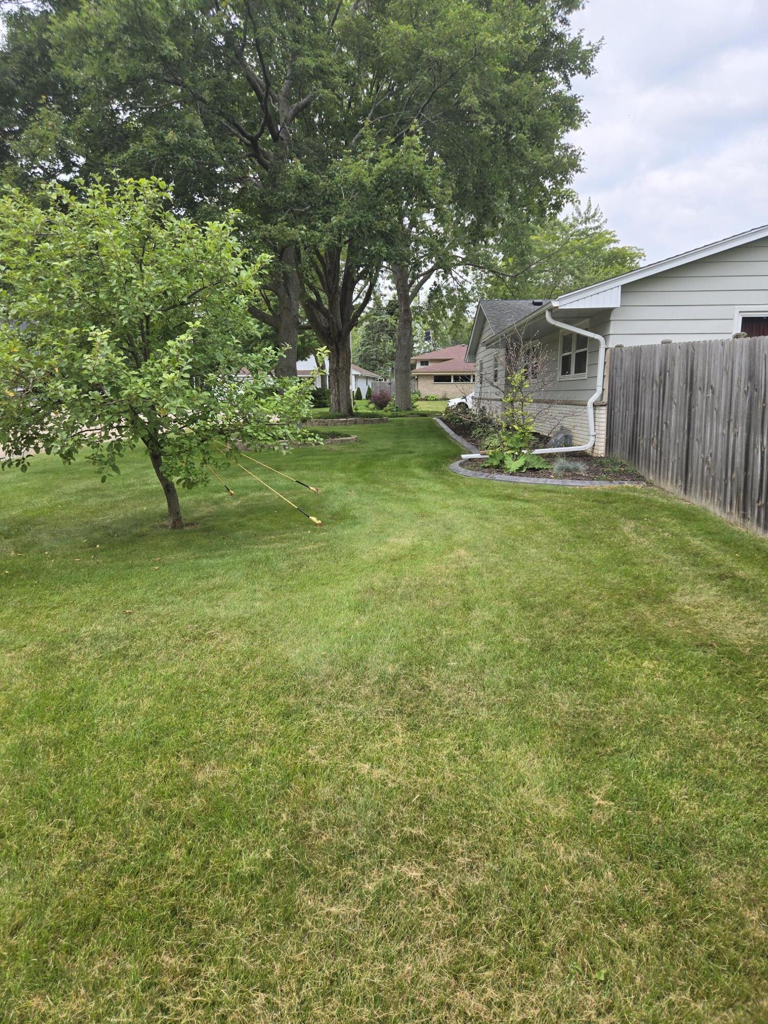 170 Westminster Sq, Racine