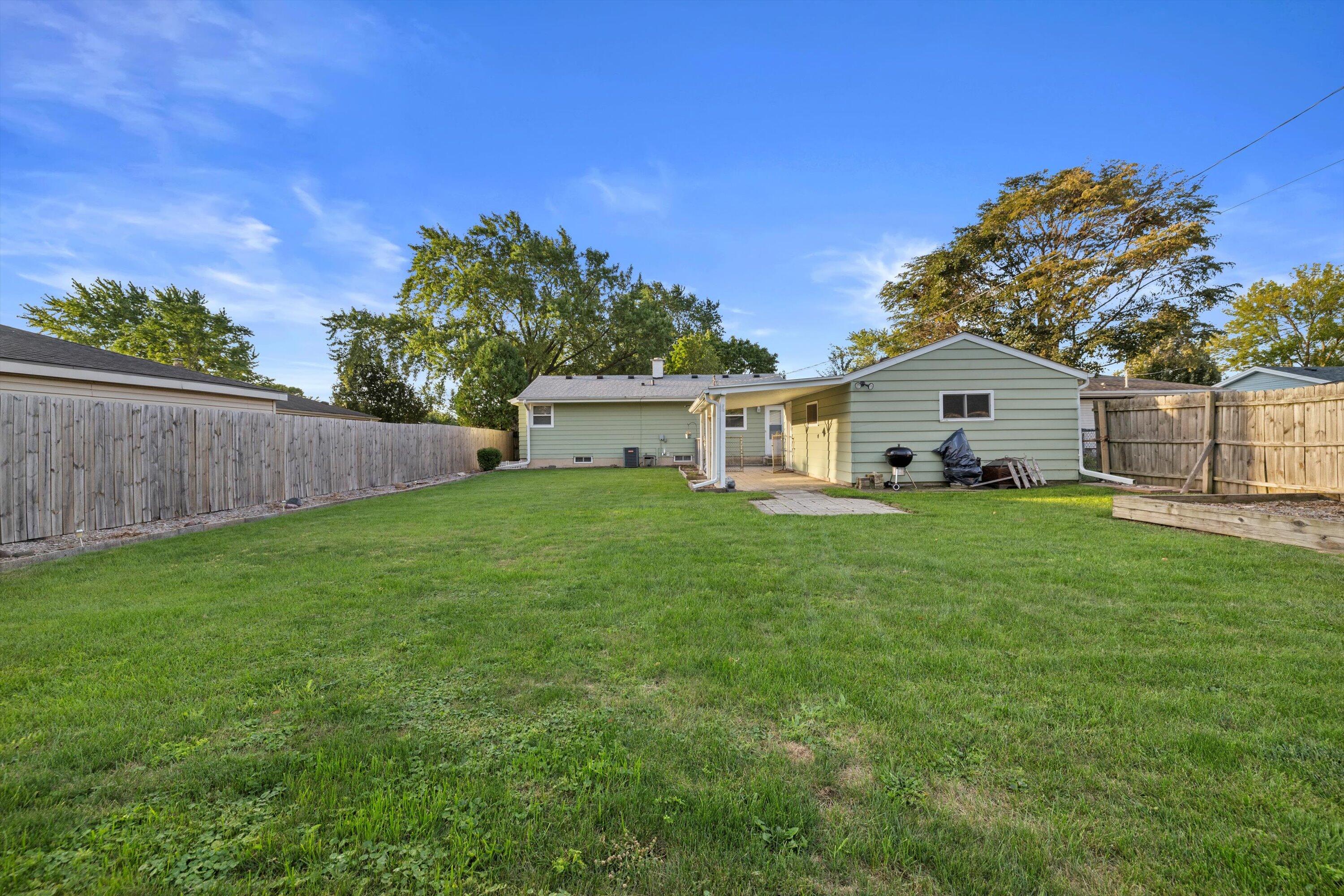 2832 Norwood Dr, Racine