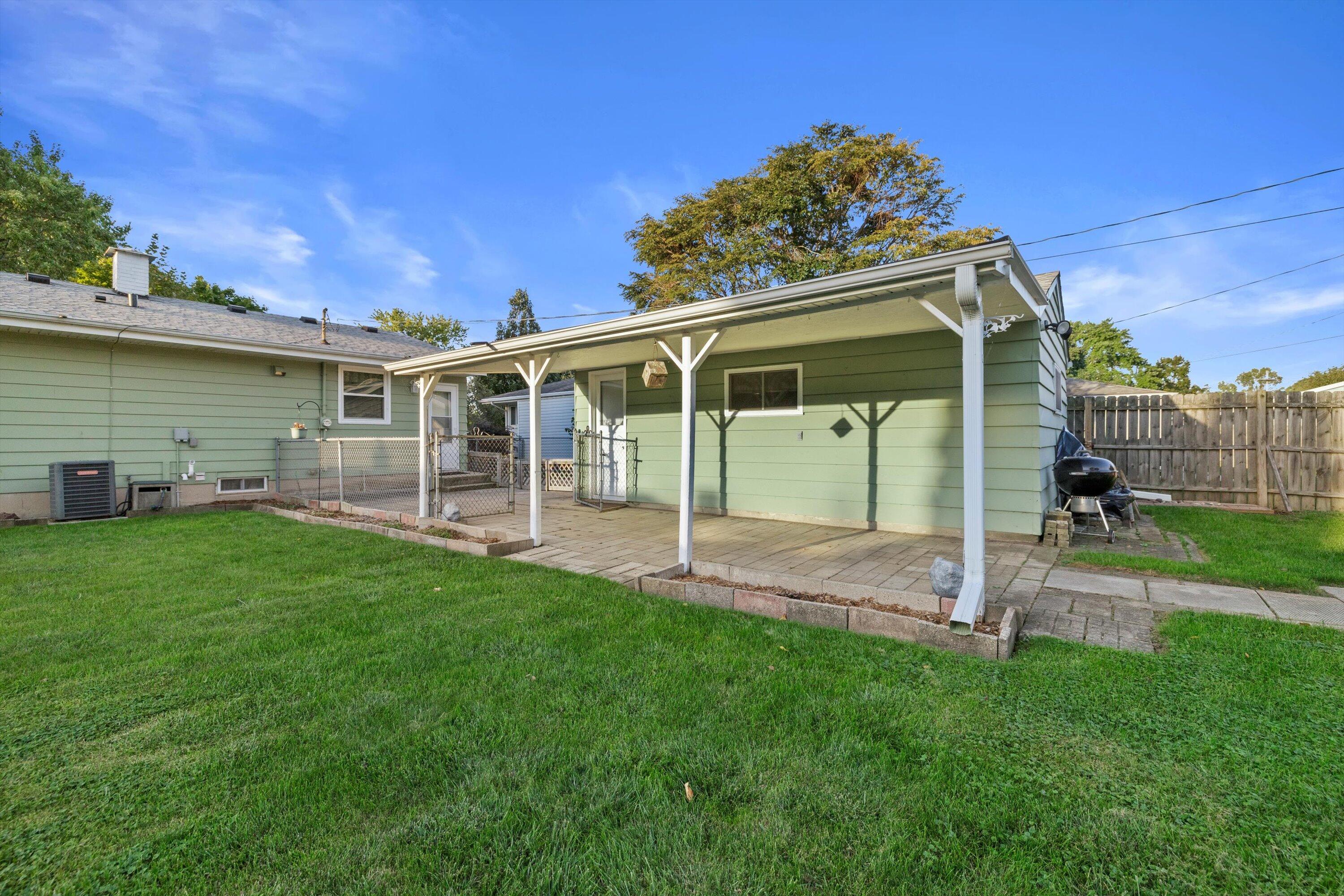2832 Norwood Dr, Racine