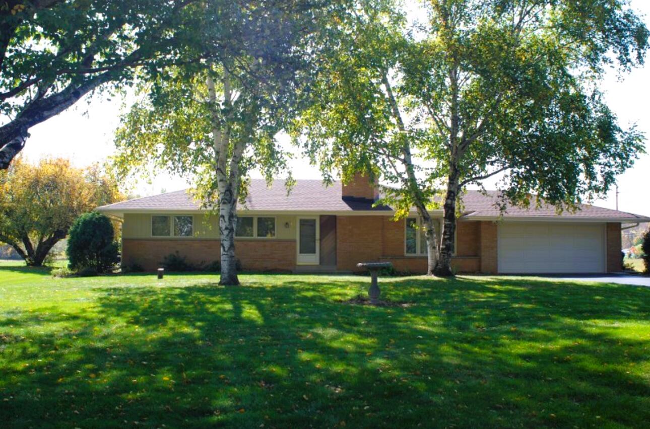 4605 5 Mile Rd, Caledonia