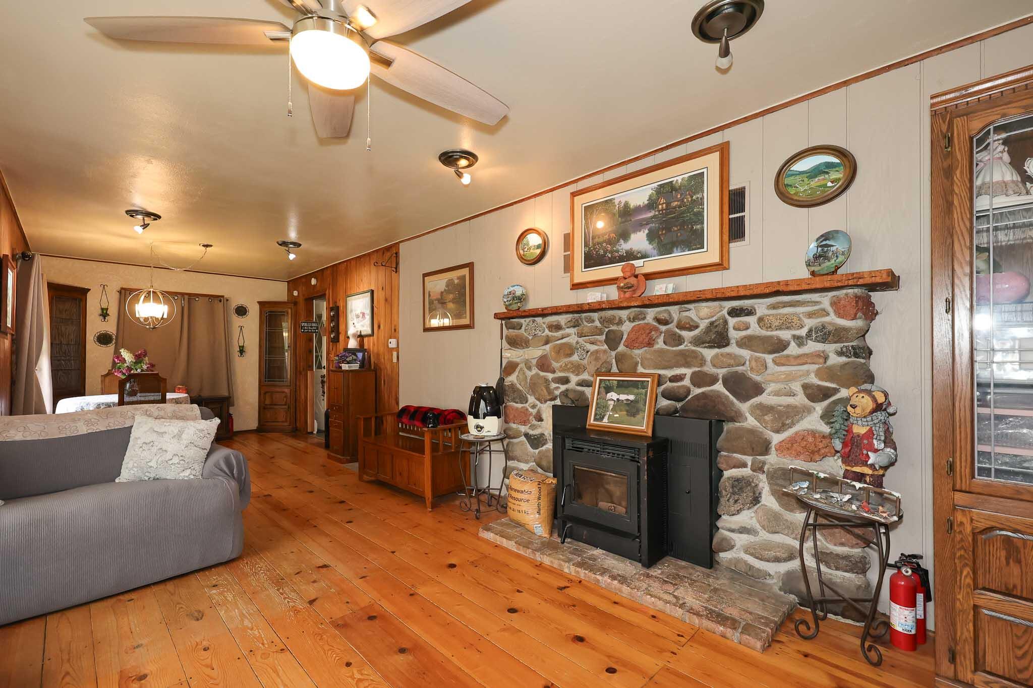 W243S7770 Evergreen Dr, Vernon