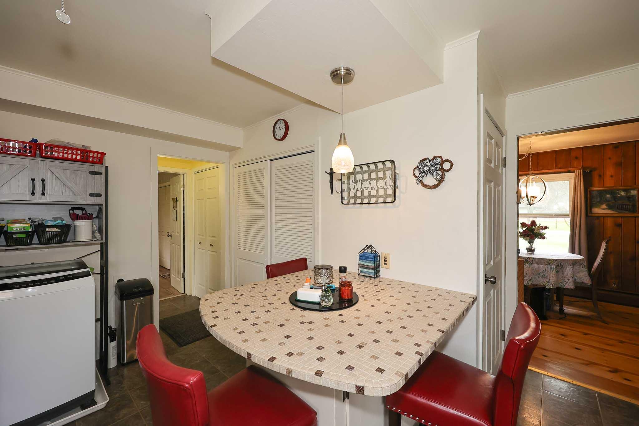 W243S7770 Evergreen Dr, Vernon