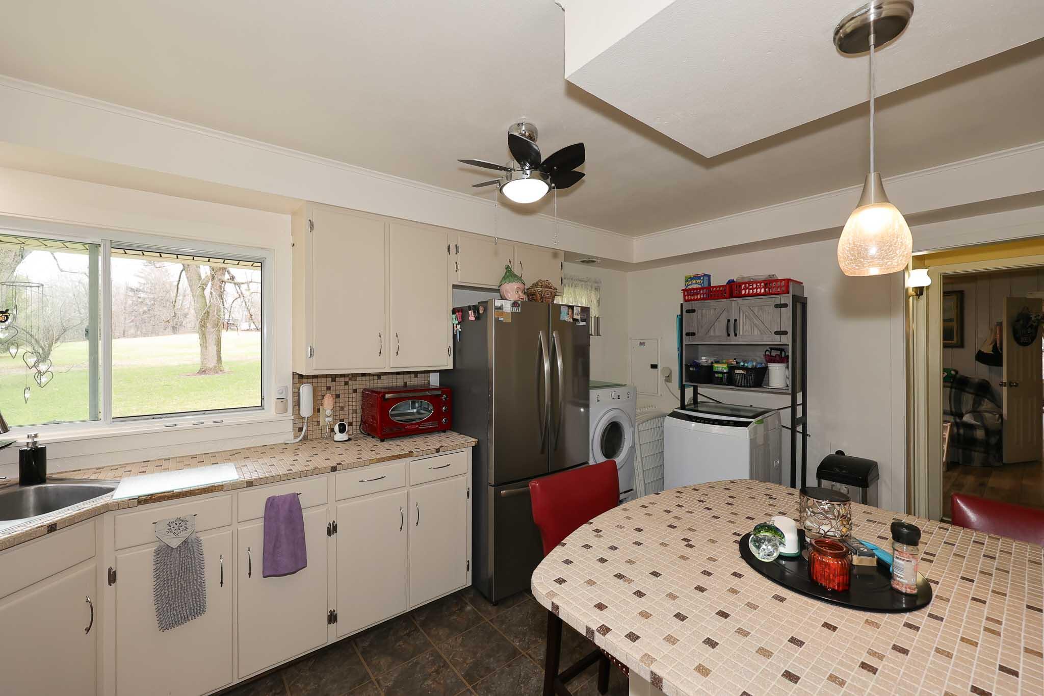 W243S7770 Evergreen Dr, Vernon