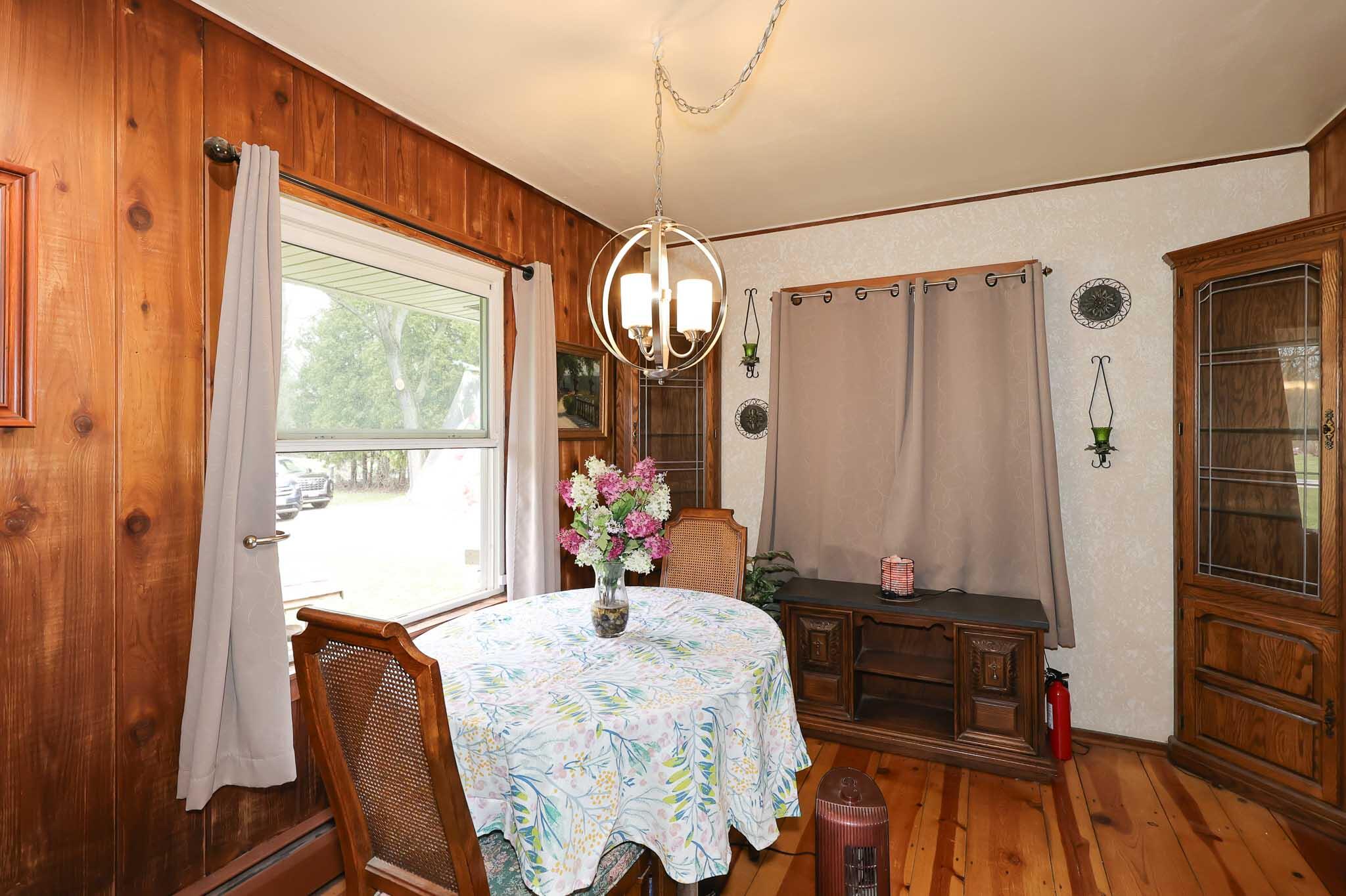 W243S7770 Evergreen Dr, Vernon