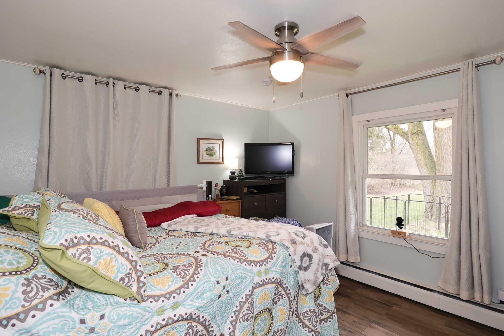 W243S7770 Evergreen Dr, Vernon