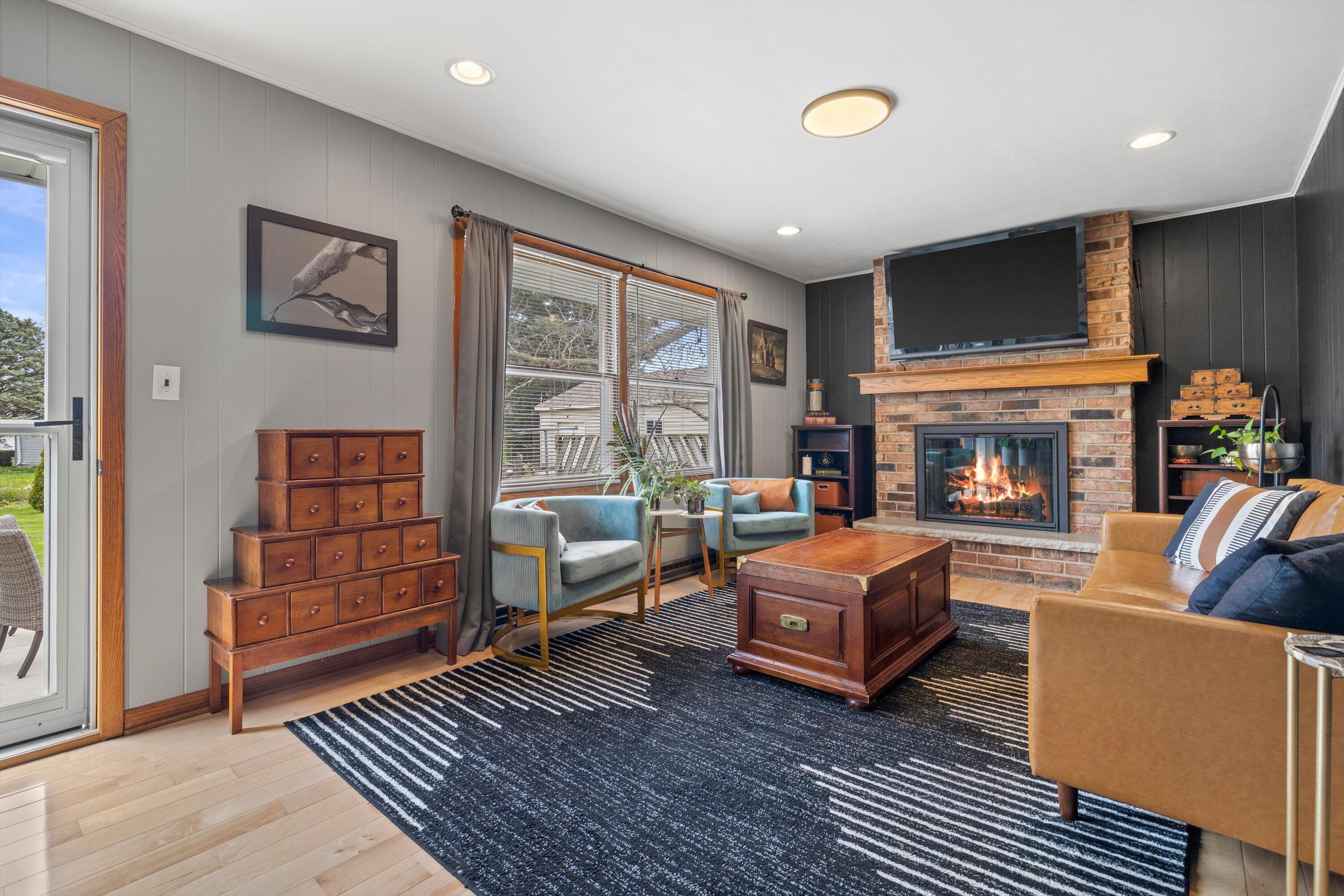 3433 Indiana St, Racine