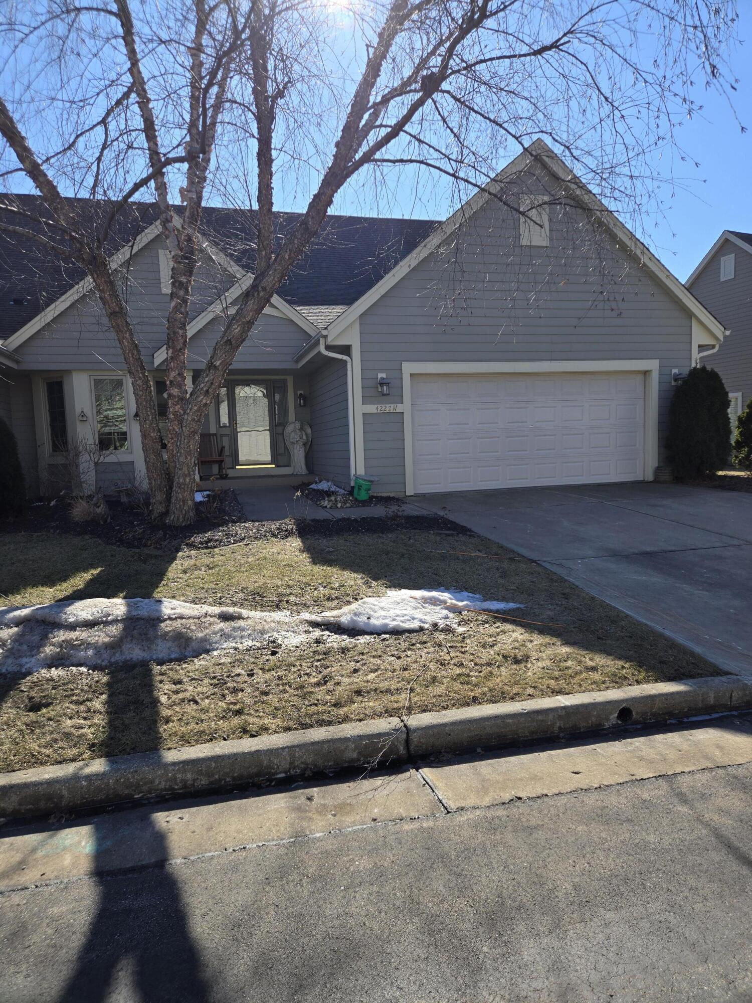 4227 N Circle Dr, Mount Pleasant