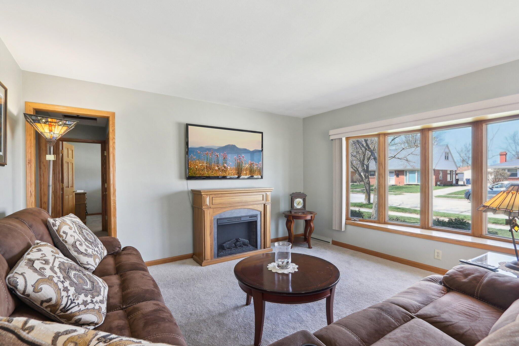 1101 Sheraton Dr, Racine
