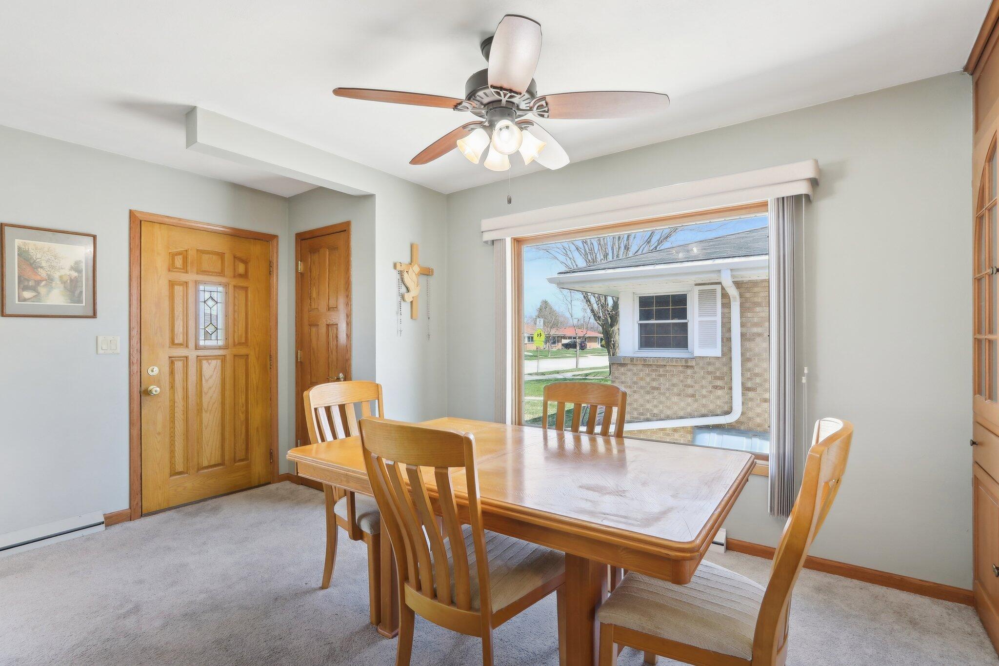 1101 Sheraton Dr, Racine