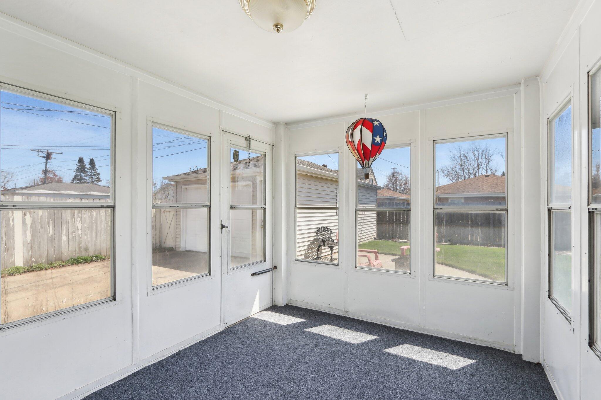 1101 Sheraton Dr, Racine