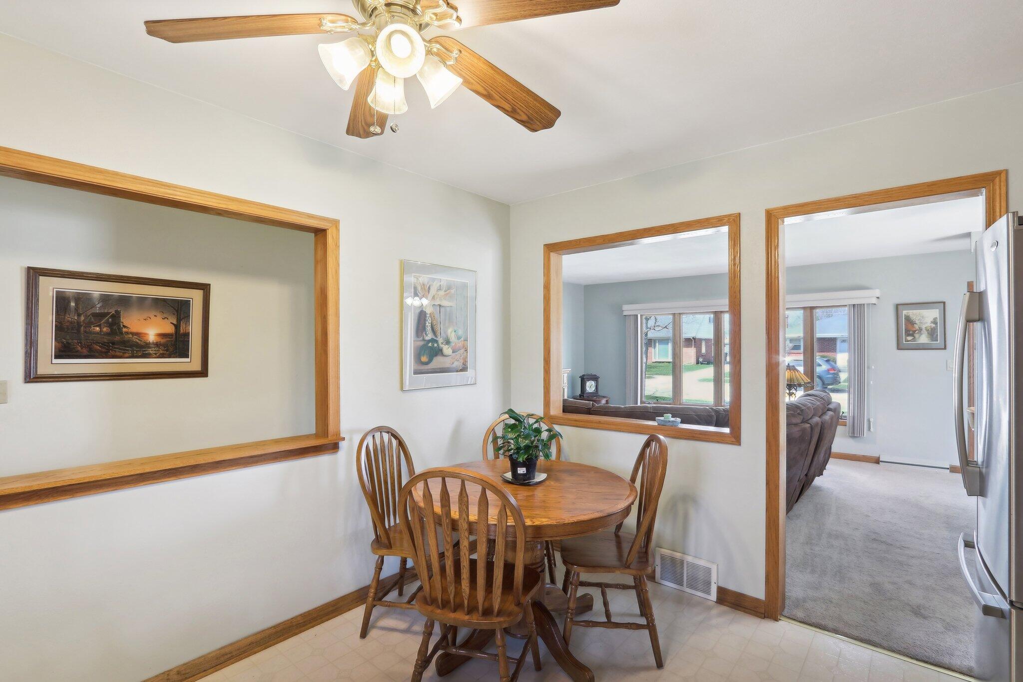1101 Sheraton Dr, Racine